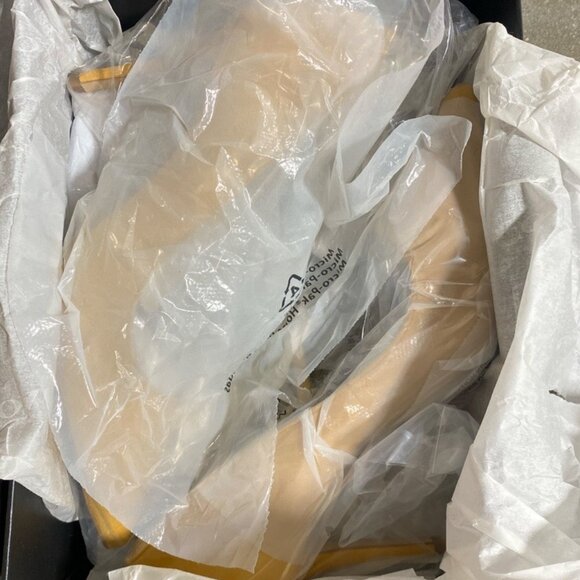 Coach CC664 Wiley Suede Pumps/Heels, Size US 10, Buttercup - Picture 7 of 7